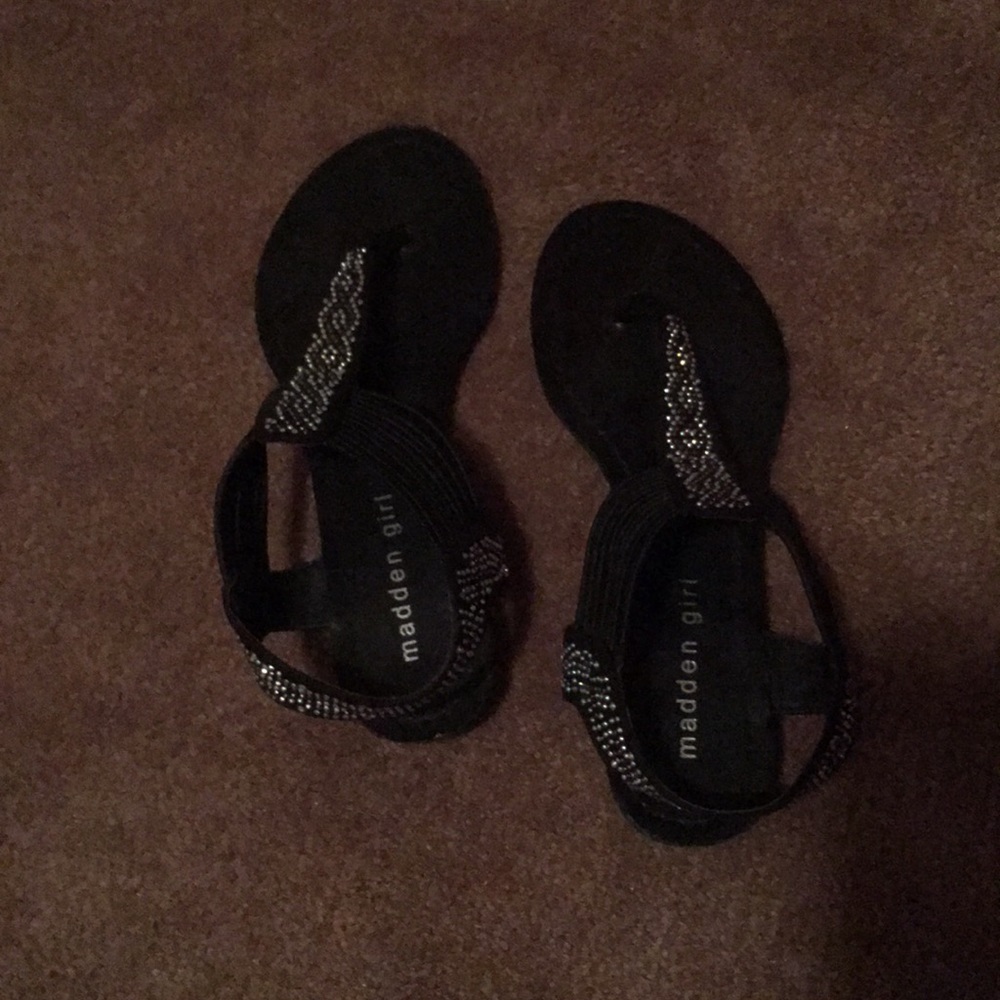 madden girl sandals